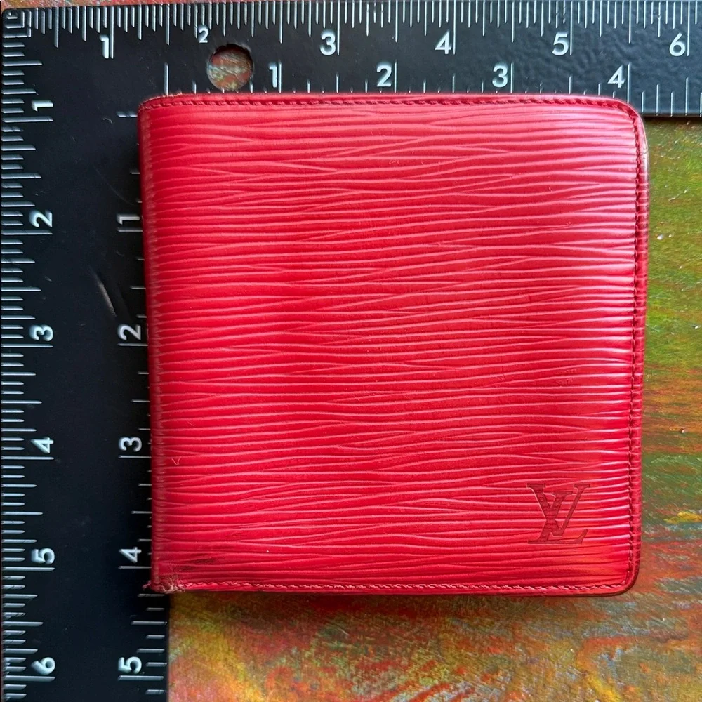 Louis Vuitton Scarlet Epi Leather Wallet Red LV Bi Fold Unisex Vintage